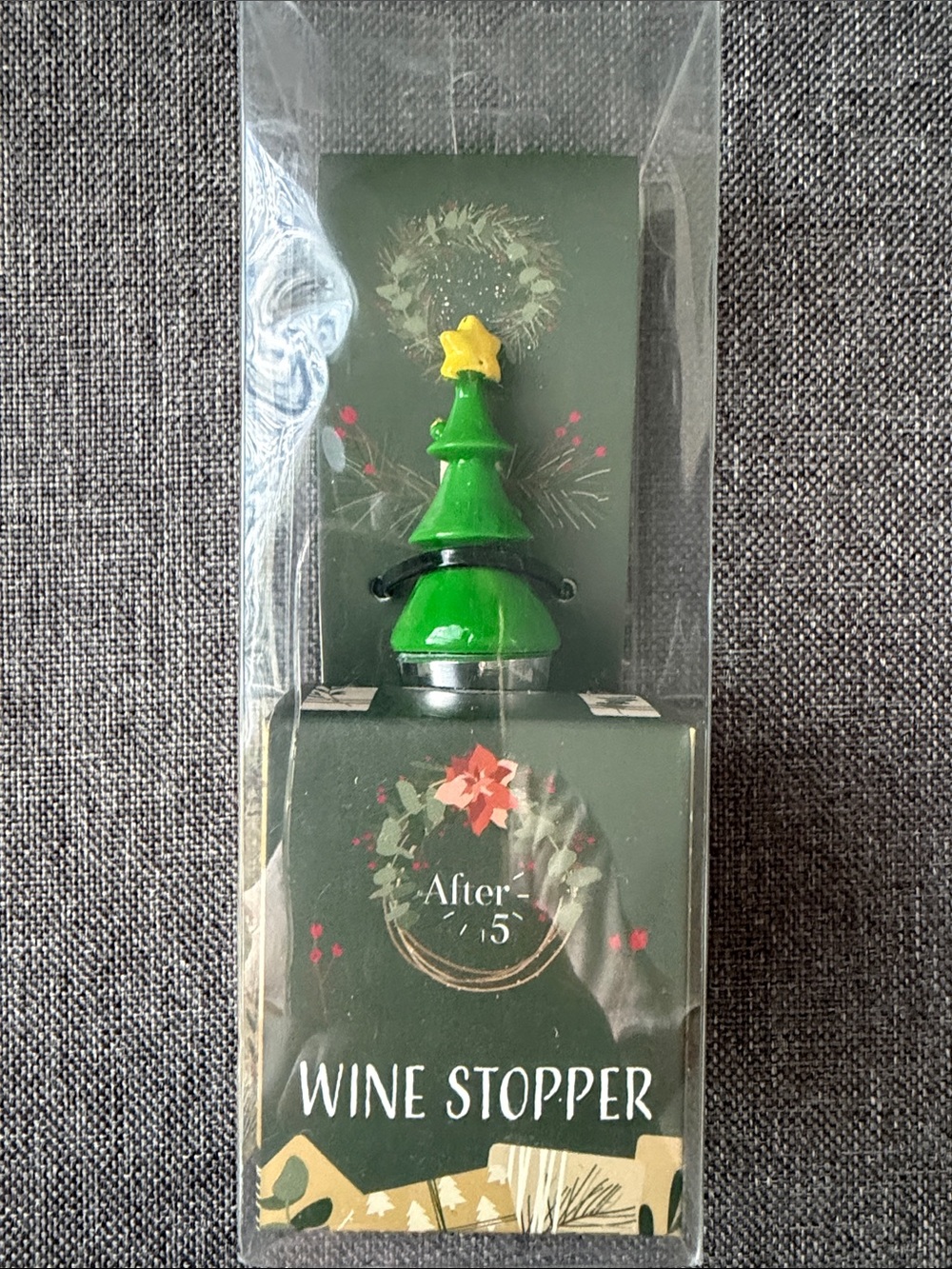 Festive Green Christmas Tree Wine Stopper with Yellow Star